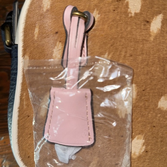 J CREW Italian Pebbled leather & calfskin signet crossbody bag, NWT - Picture 8 of 9